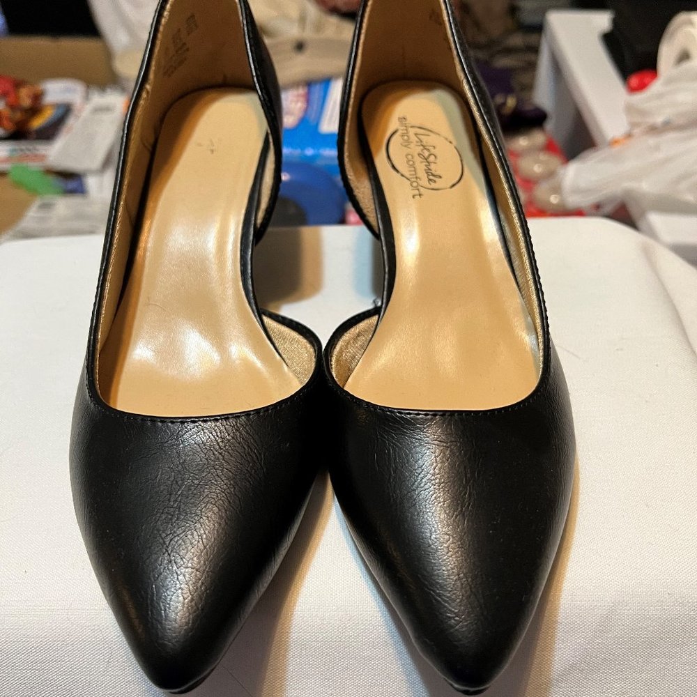 Life Stride Black Heels